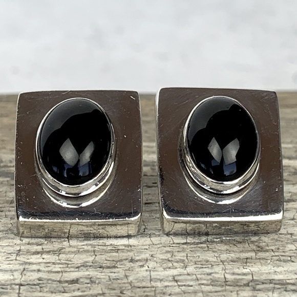 Vintage 1990s Handmade Modernist Geo Chunky Sterling Silver Black Stone Earrings - Picture 4 of 9